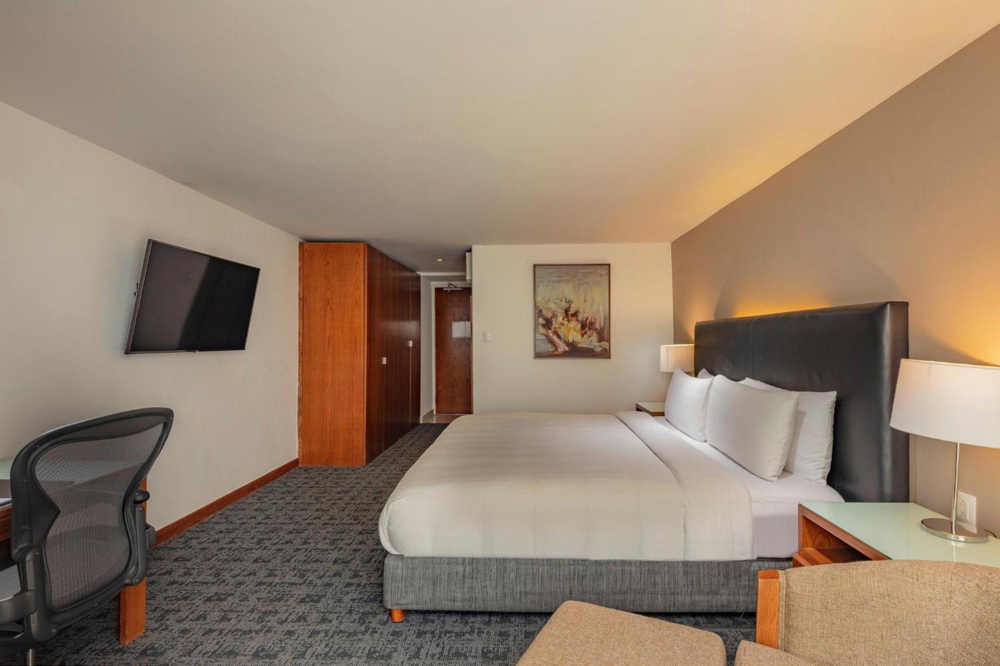 เปรซิเดนเต อินเตอร์คอนติเนนตัล ปวยบลา Hotel ภายนอก รูปภาพ